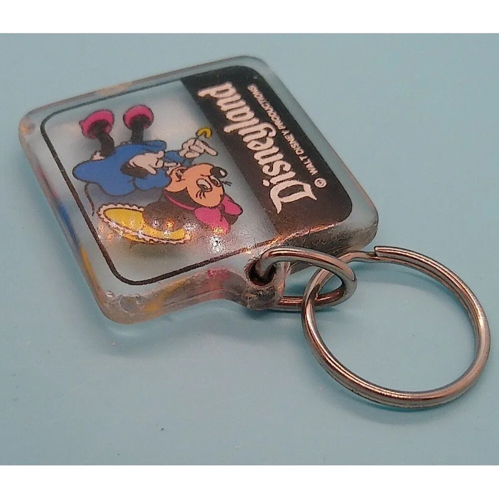Disney Minnie Mouse Disneyland Keychain Clear Plastic 1.5